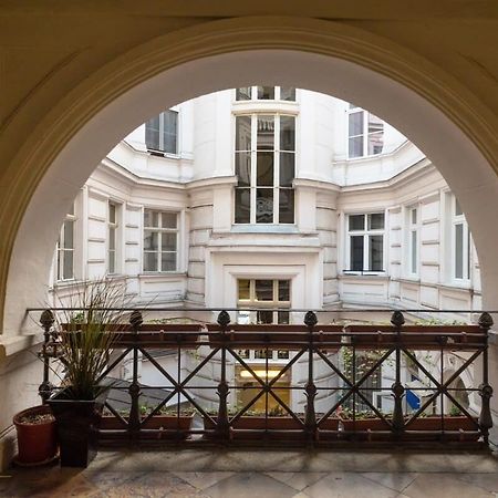 New Spacious Apartment At Superb Location Budapest Extérieur photo
